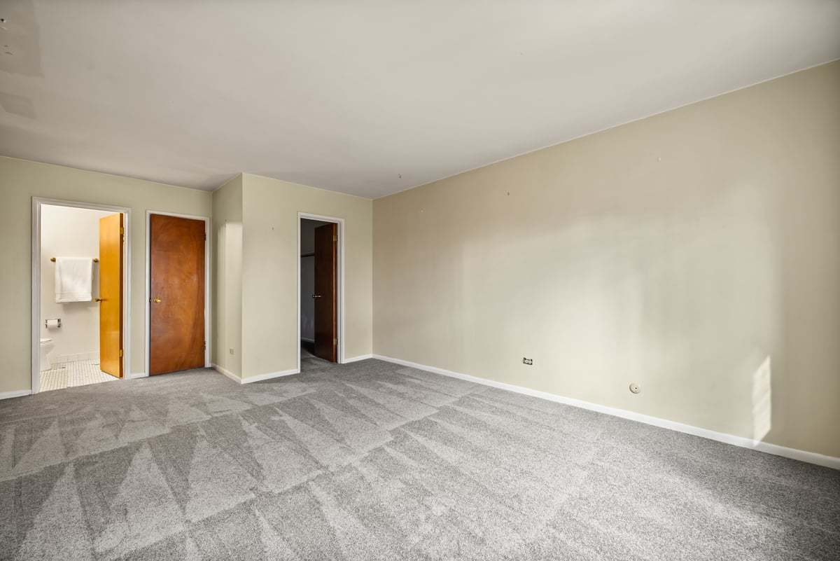 1311 S Finley Road #416, Lombard, IL 60148