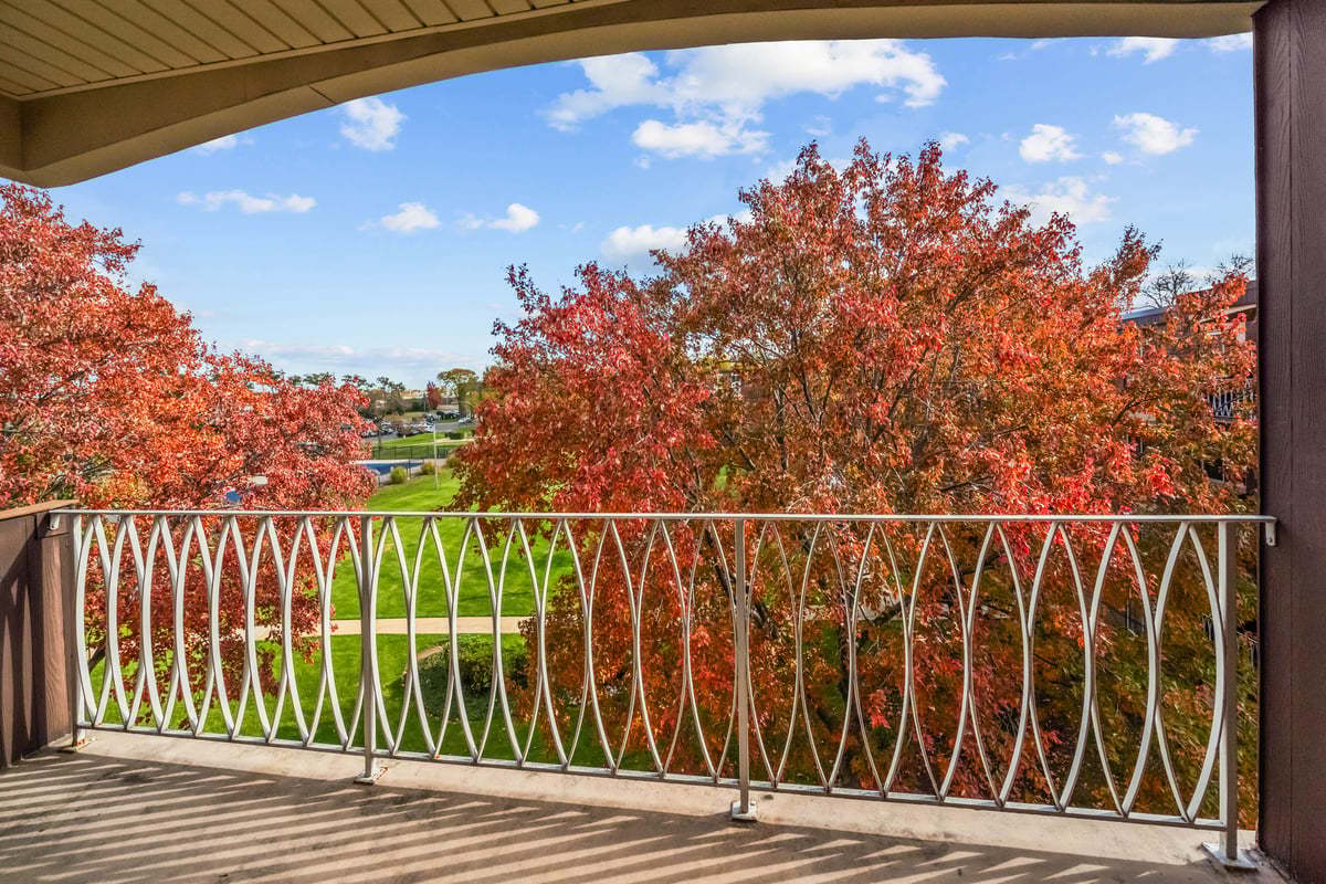 1311 S Finley Road #416, Lombard, IL 60148