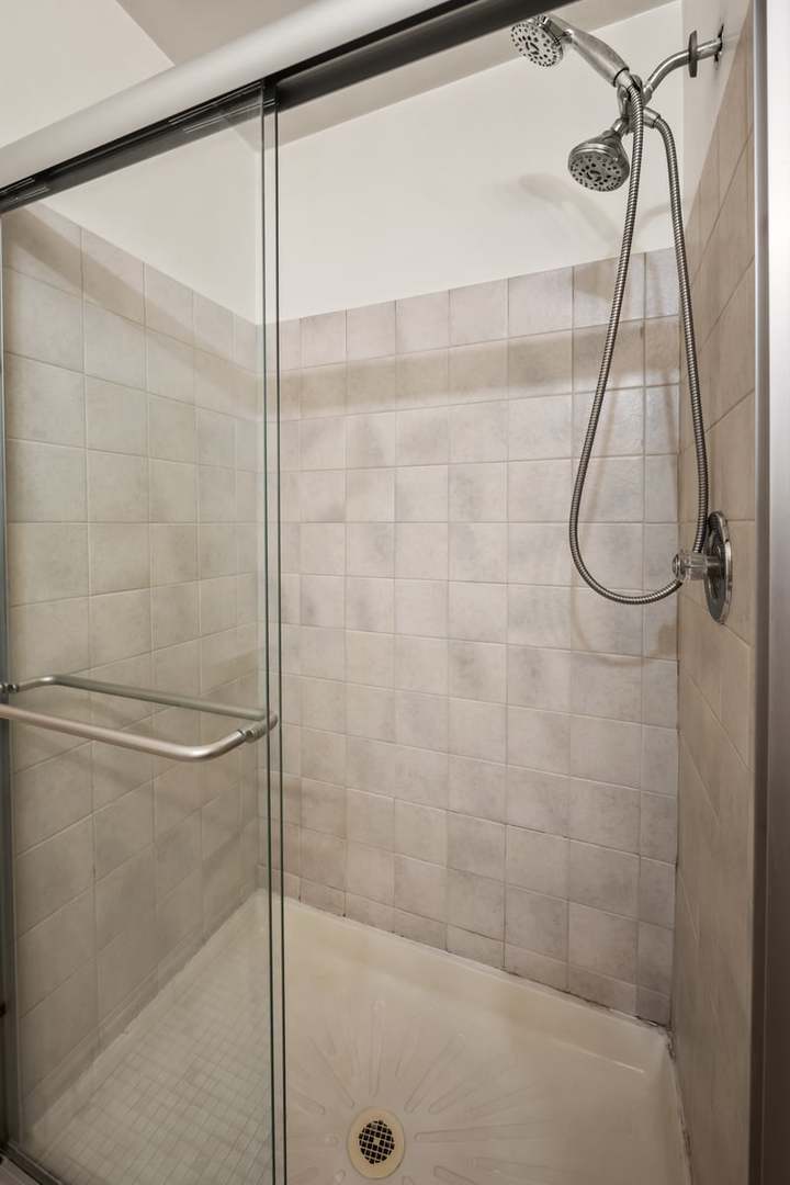 1311 S Finley Road #416, Lombard, IL 60148