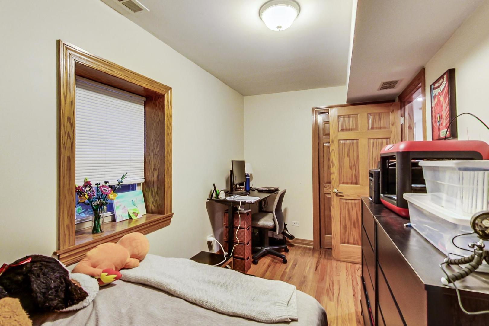 2911 N Talman Avenue #1, Chicago, IL 60618