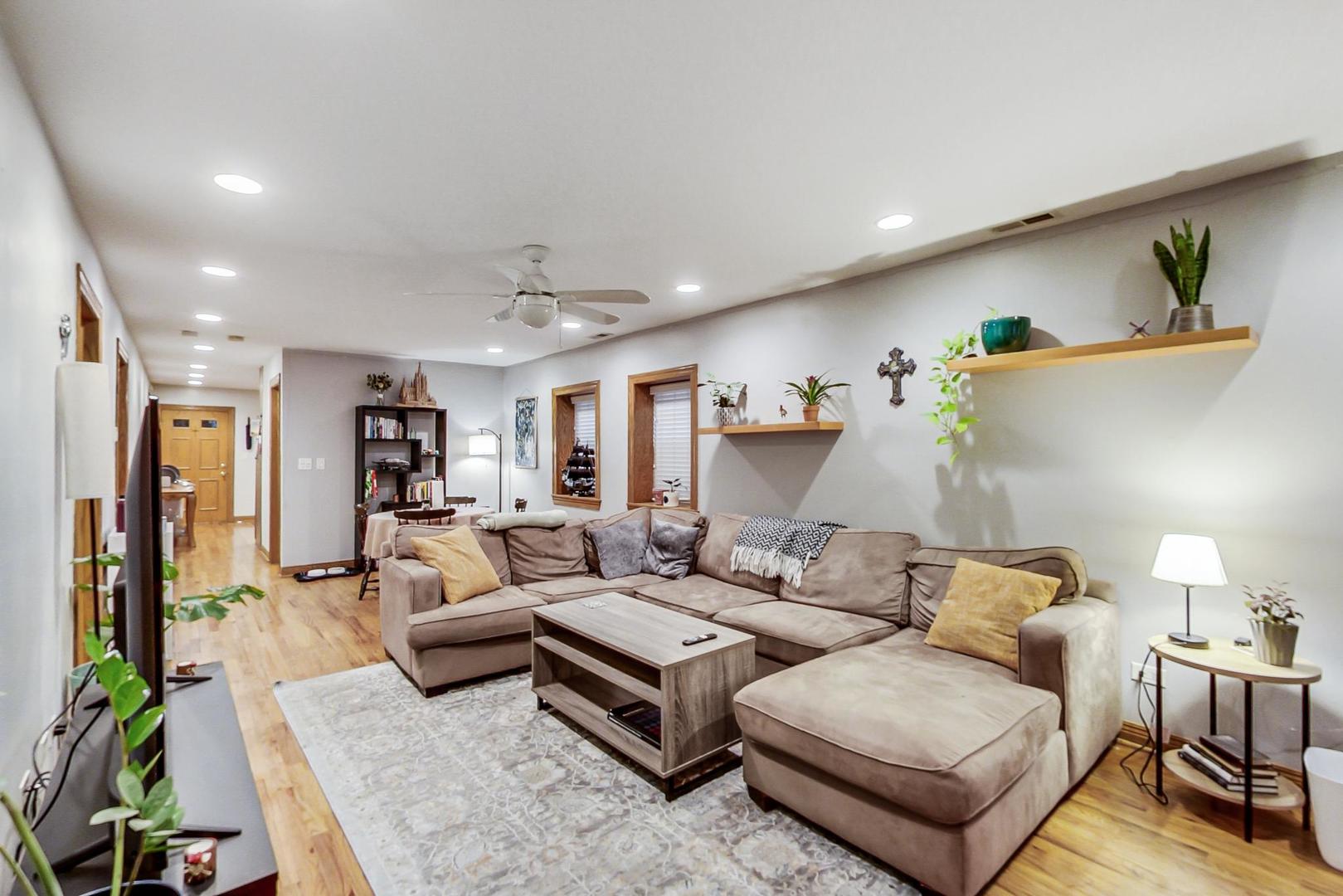 2911 N Talman Avenue #1, Chicago, IL 60618