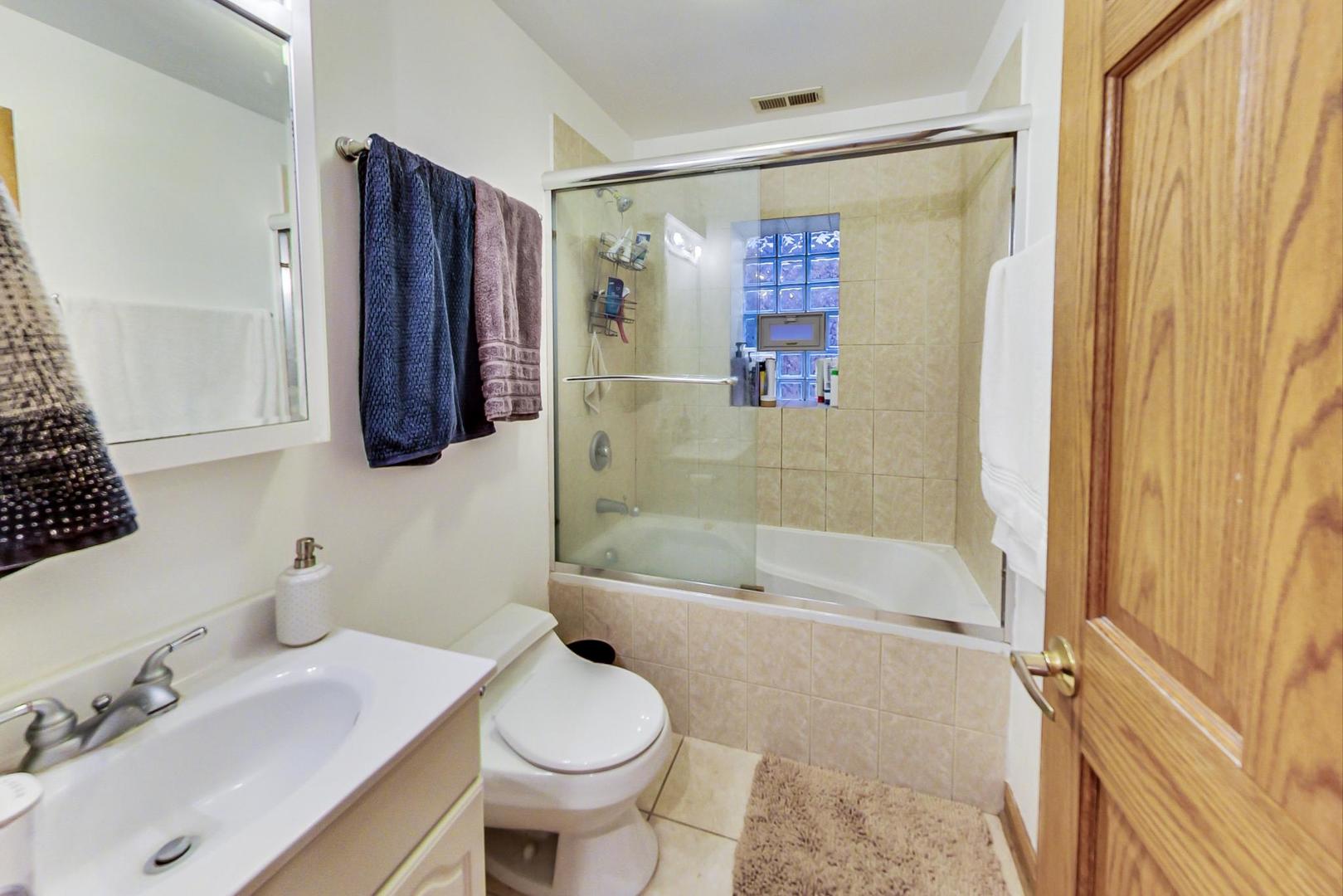 2911 N Talman Avenue #1, Chicago, IL 60618