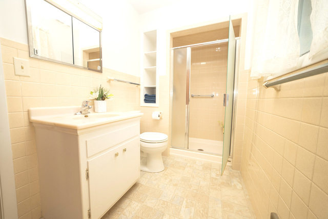 712 Homestead Place, Joliet, IL 60435