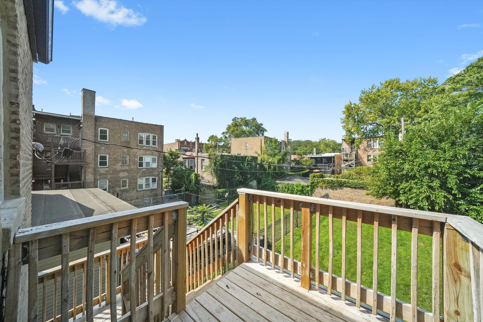 7748 S Marquette Avenue, Chicago, IL 60649