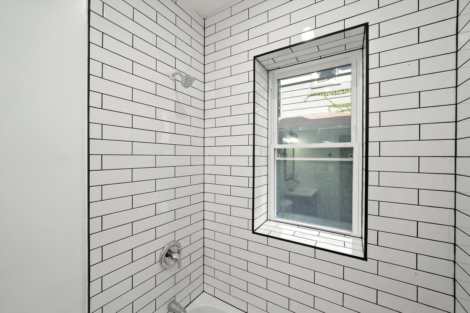 7748 S Marquette Avenue, Chicago, IL 60649