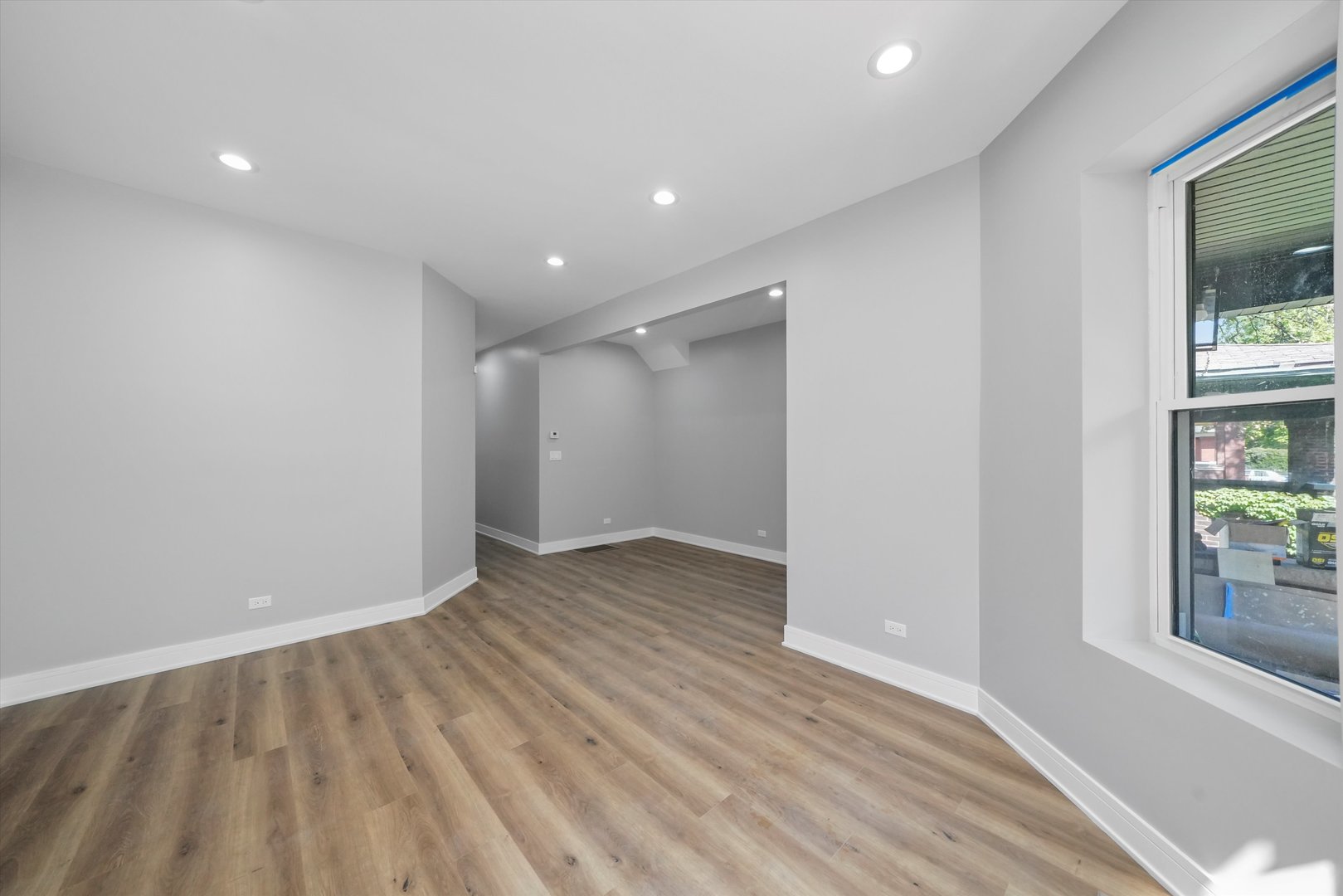 7748 S Marquette Avenue, Chicago, IL 60649