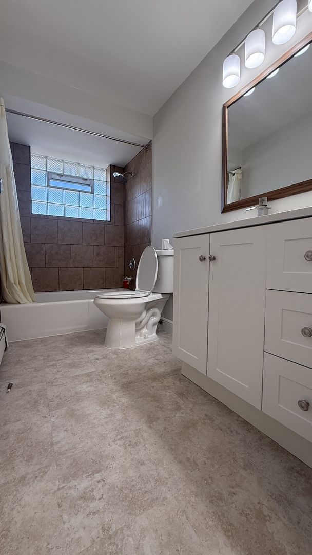 8412 W Gregory Street #3N, Chicago, IL 60656