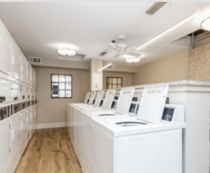 841 N York Street #129, Elmhurst, IL 60126