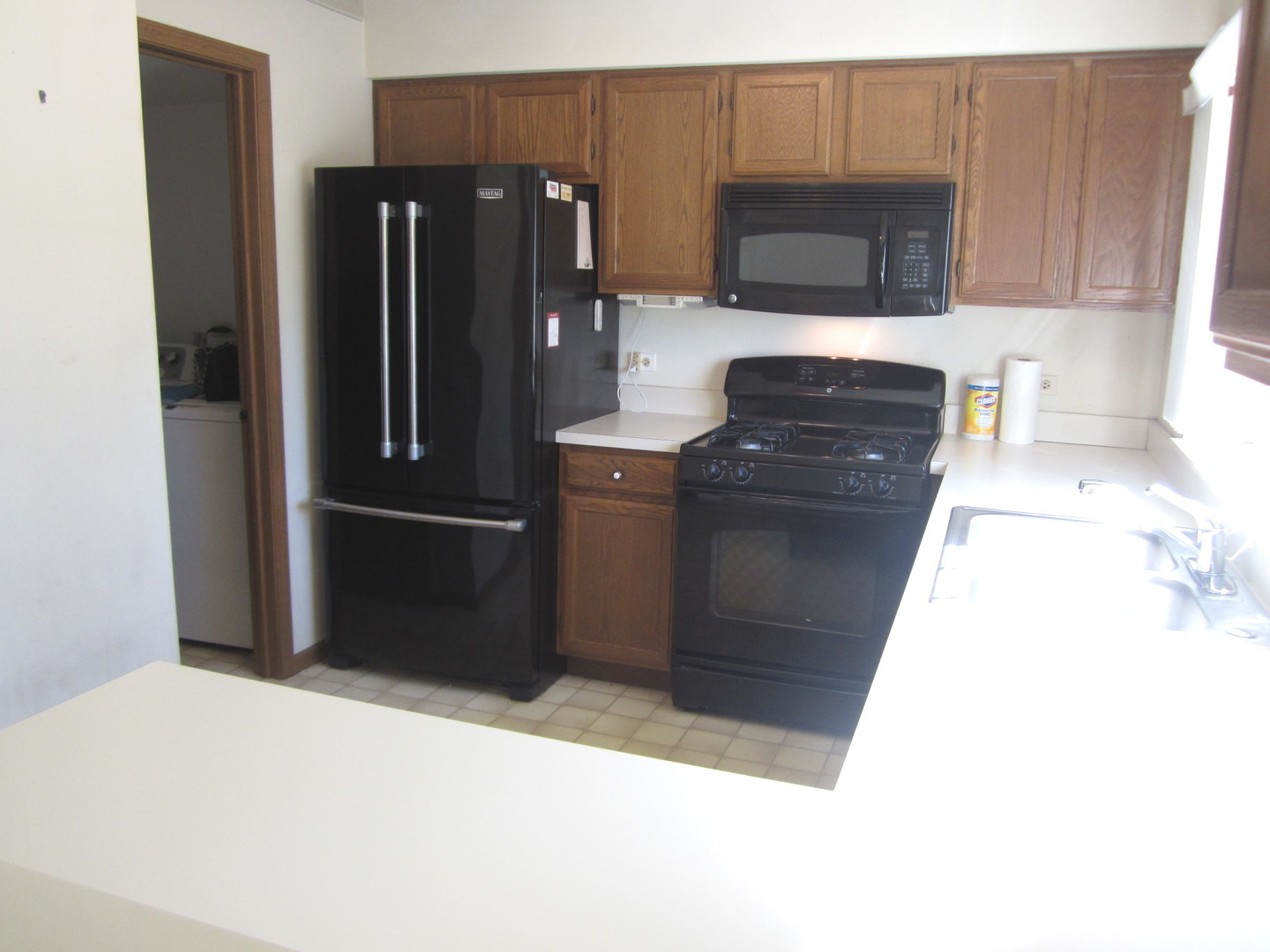 28 N Oltendorf Road, Streamwood, IL 60107