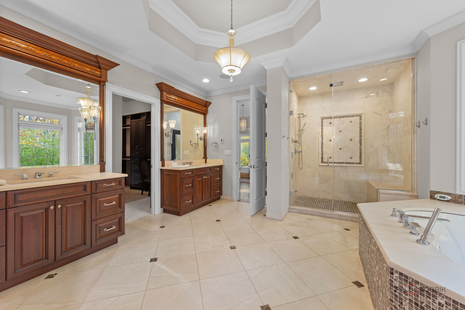 Riverwoods, IL 60015