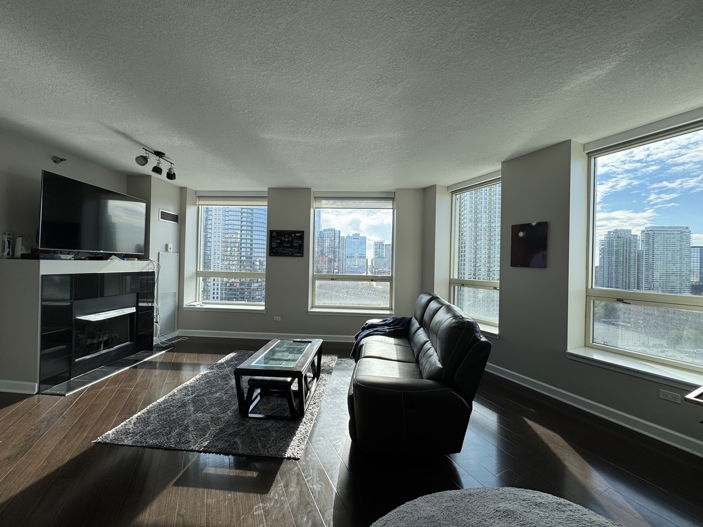 600 N Kingsbury Street #1602, Chicago, IL 60654