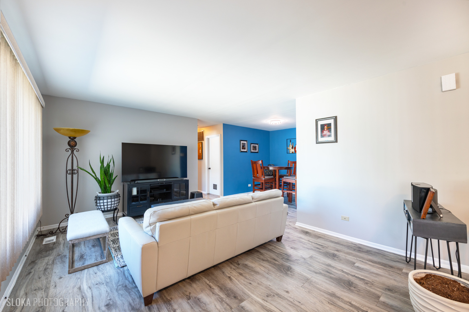 2435 Brunswick Circle #D, Woodridge, IL 60517