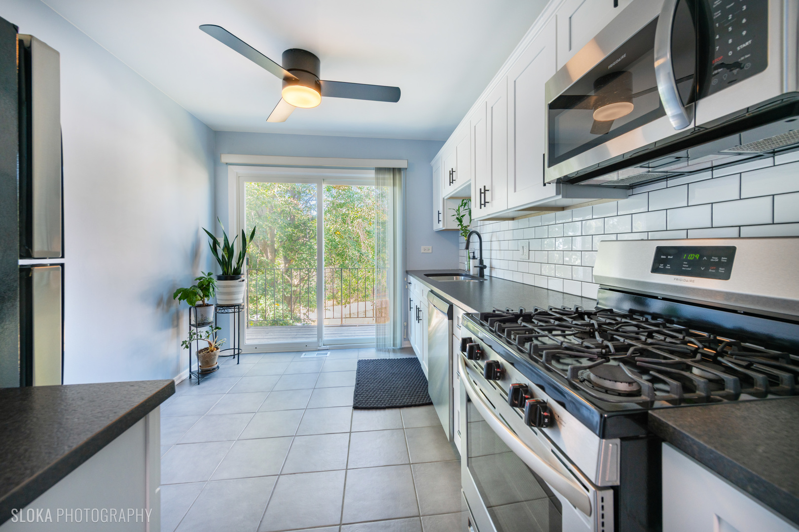 2435 Brunswick Circle #D, Woodridge, IL 60517