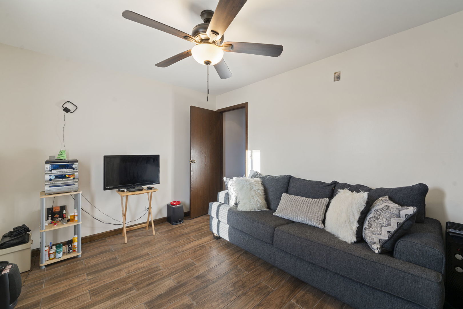 756 Rodenburg Road #1C, Roselle, IL 60172