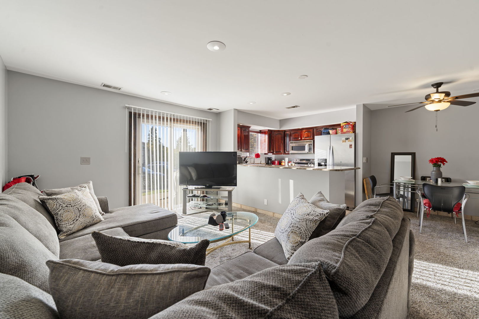 756 Rodenburg Road #1C, Roselle, IL 60172