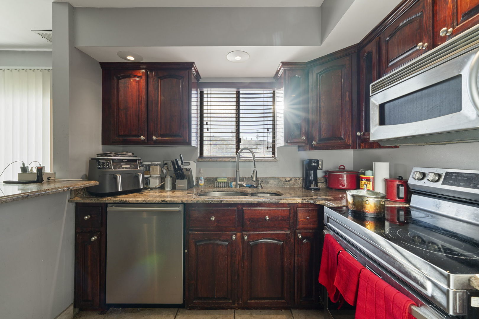 756 Rodenburg Road #1C, Roselle, IL 60172