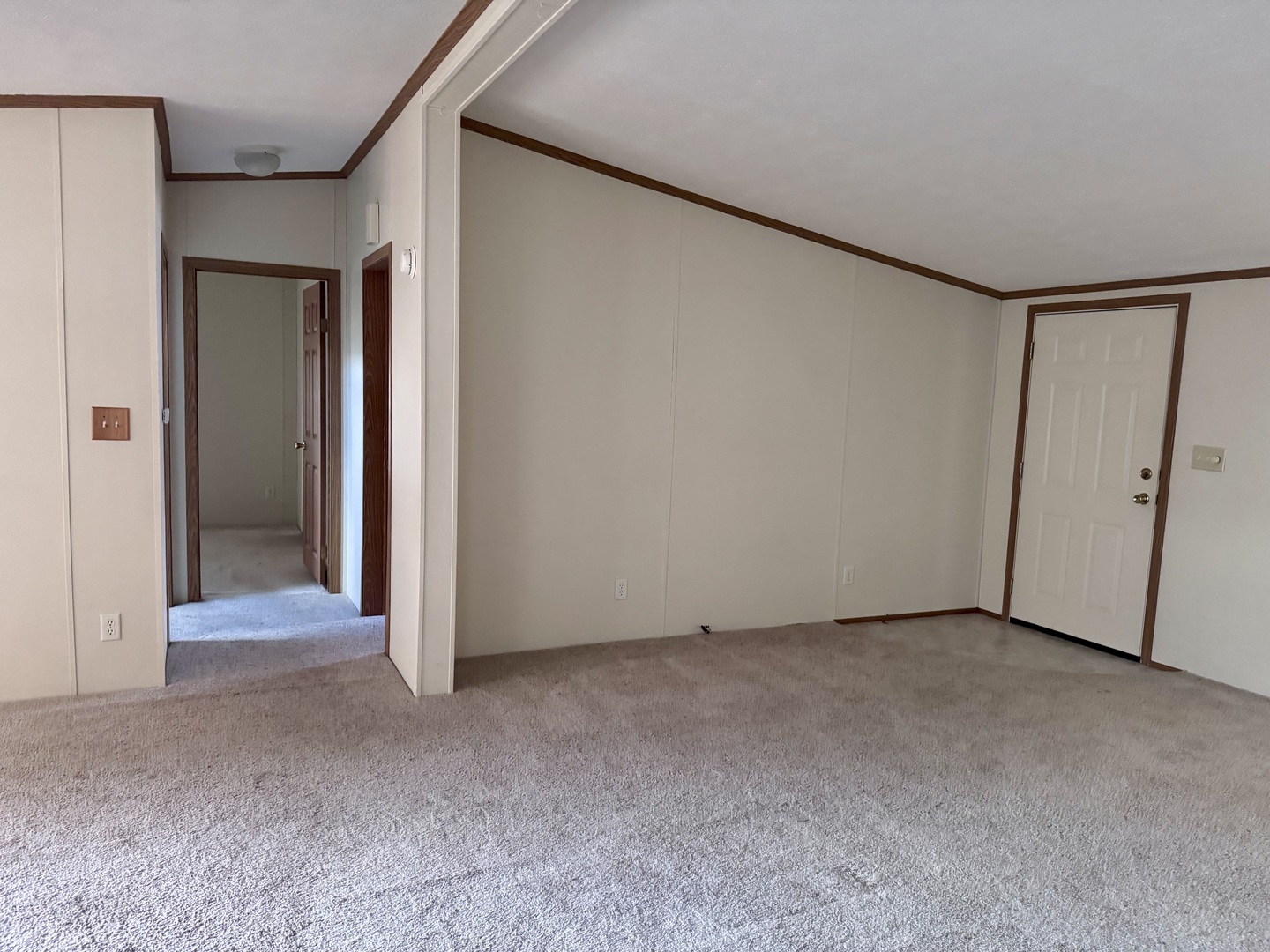 1022 S 10th Street, DeKalb, IL 60115