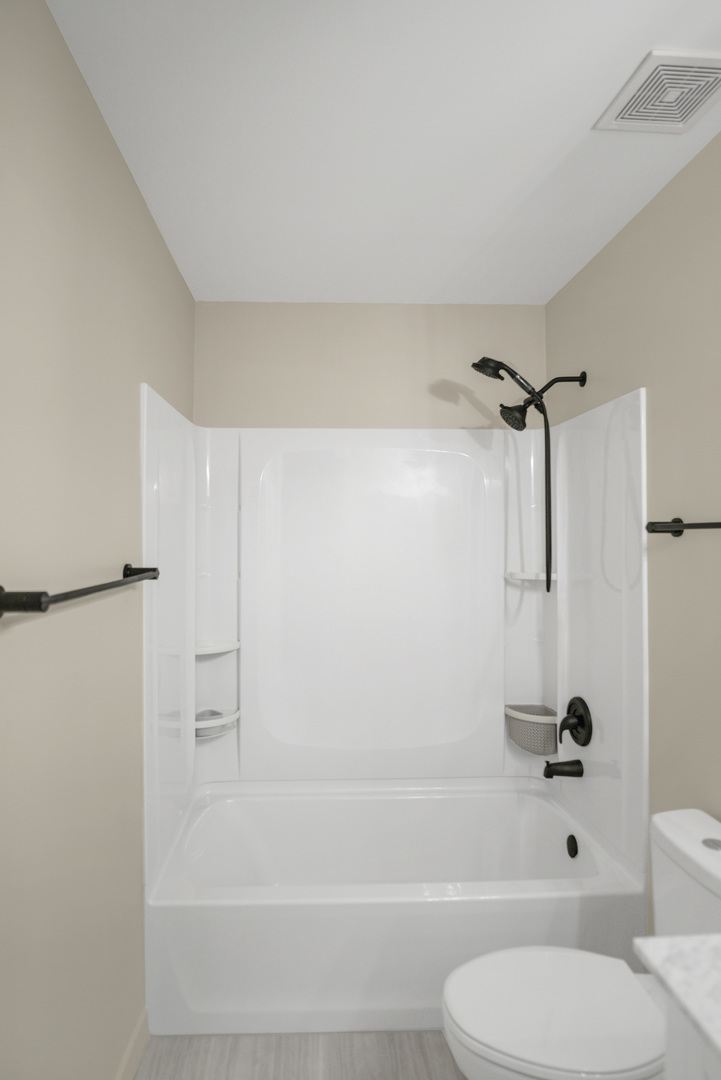 2076 Whitmore Drive, Romeoville, IL 60446