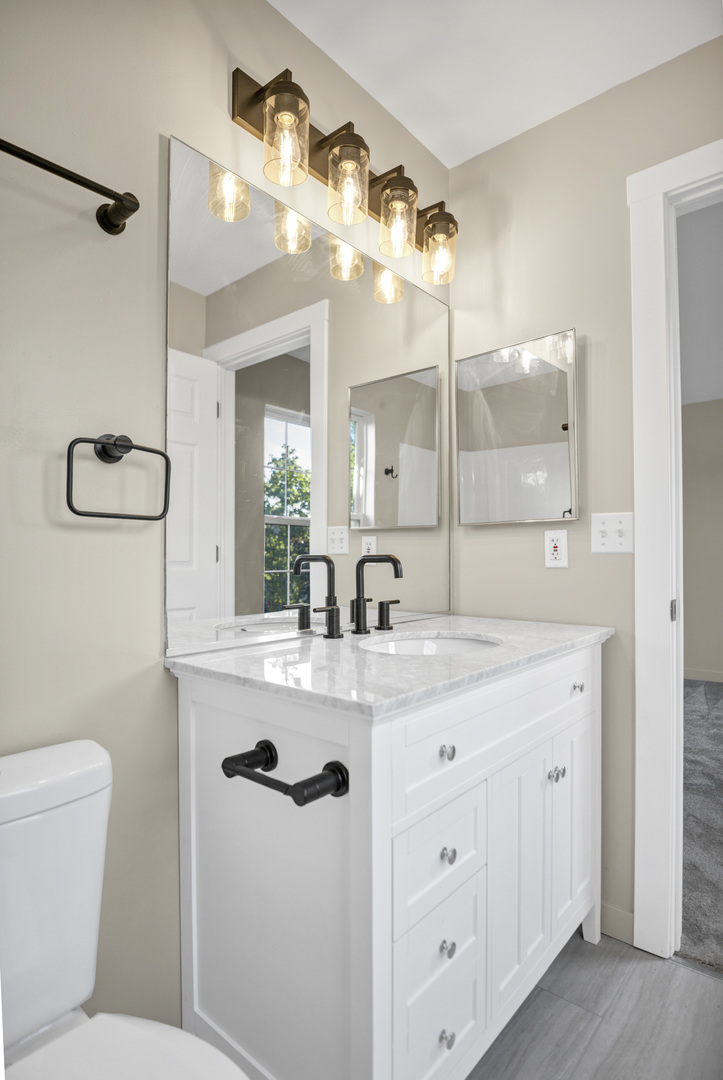 2076 Whitmore Drive, Romeoville, IL 60446