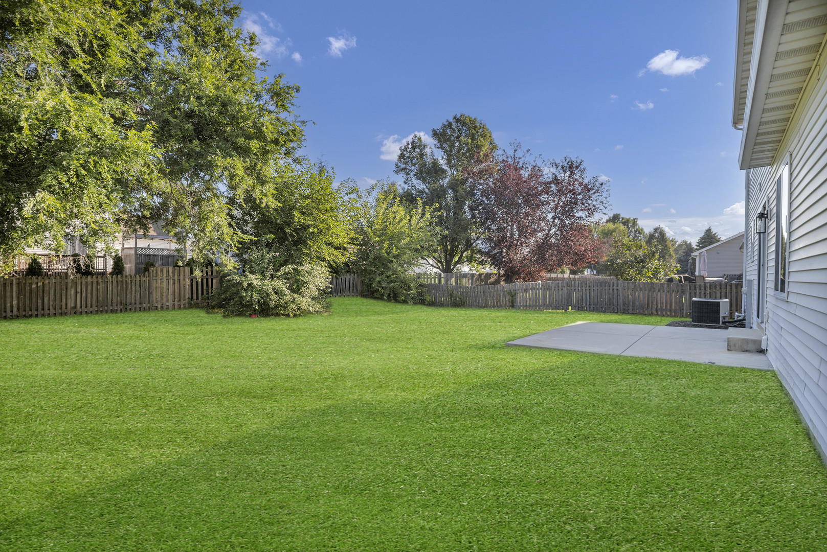 2076 Whitmore Drive, Romeoville, IL 60446