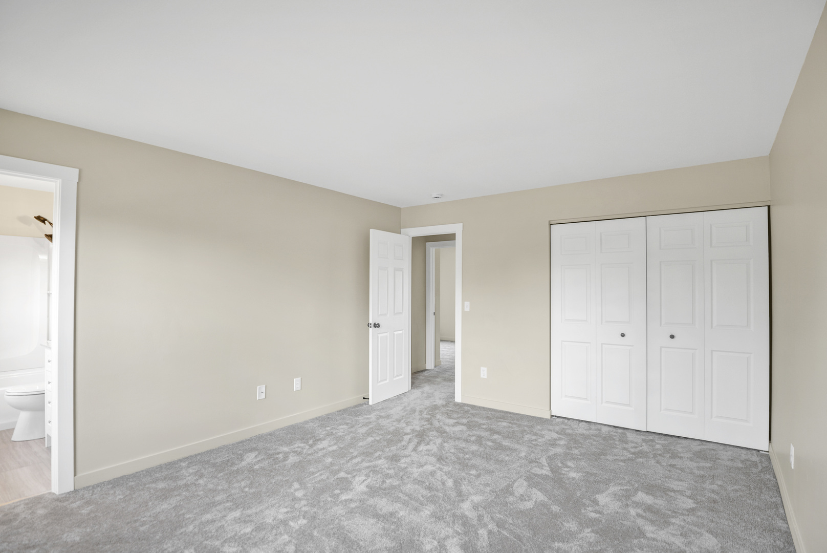 2076 Whitmore Drive, Romeoville, IL 60446