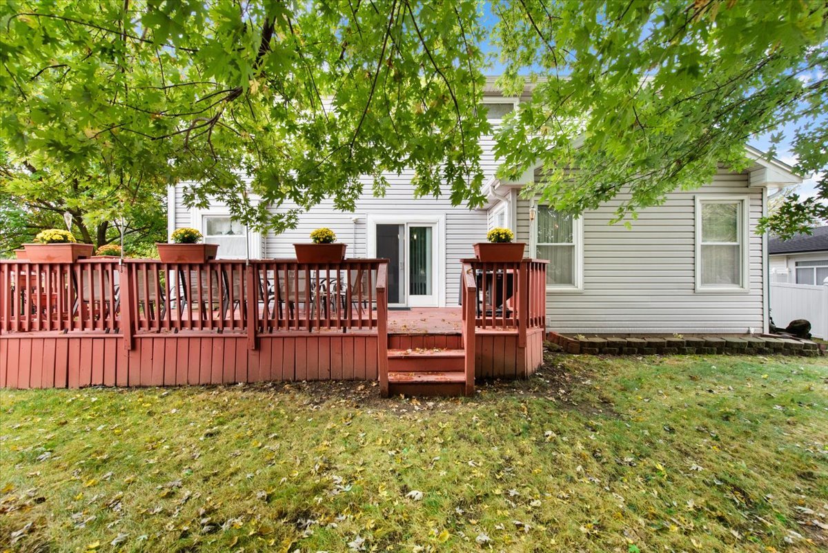 210 Hickory Oak Drive, Bolingbrook, IL 60490