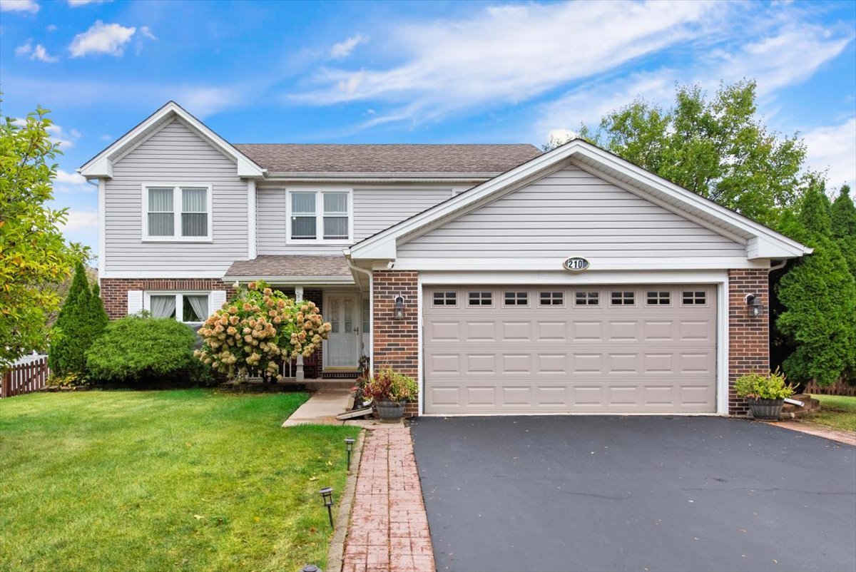 210 Hickory Oak Drive, Bolingbrook, IL 60490