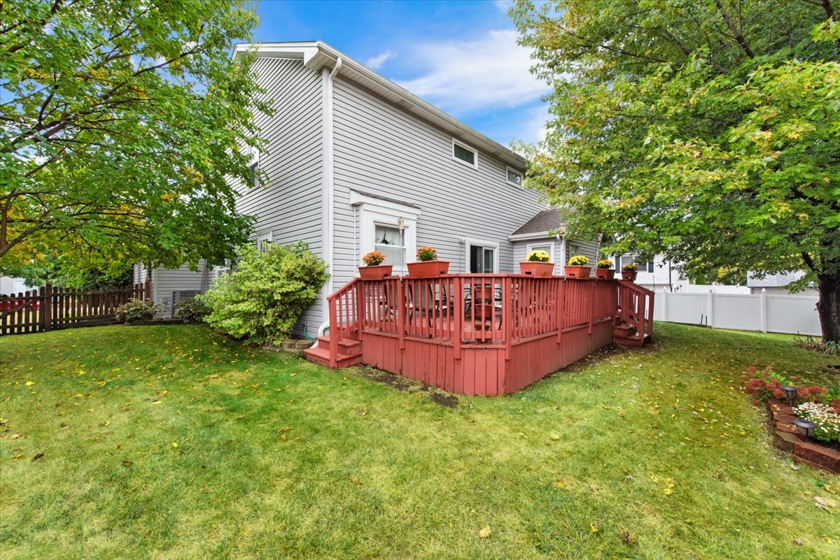 210 Hickory Oak Drive, Bolingbrook, IL 60490