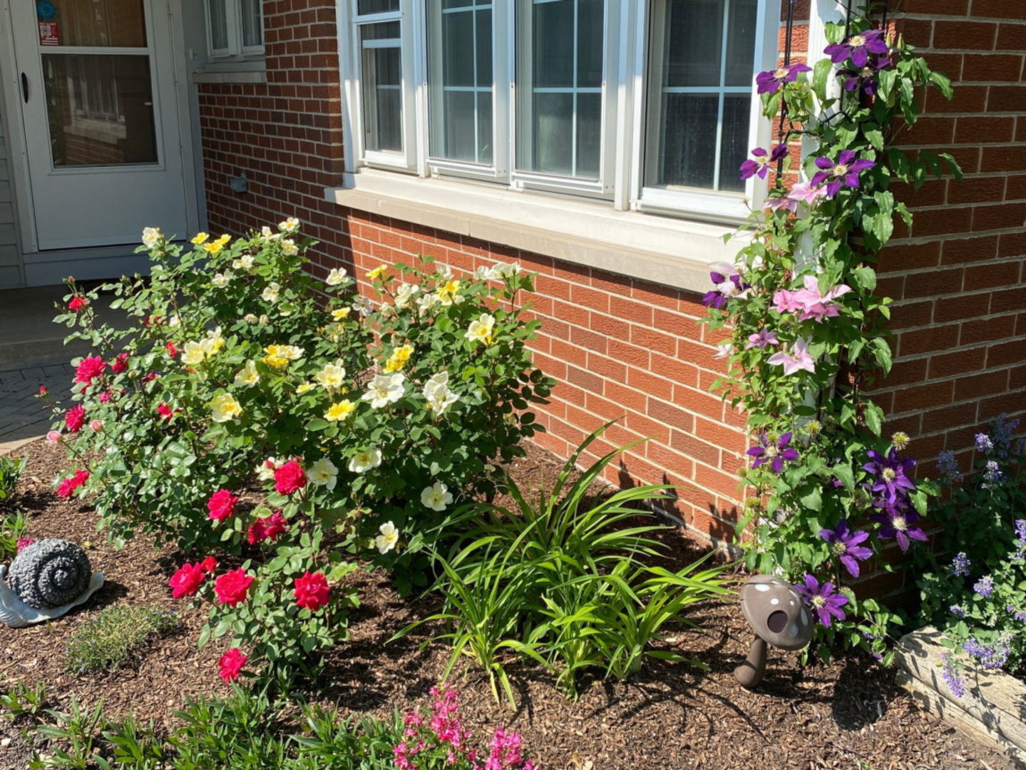 619 Oakton Street, Elk Grove Village, IL 60007