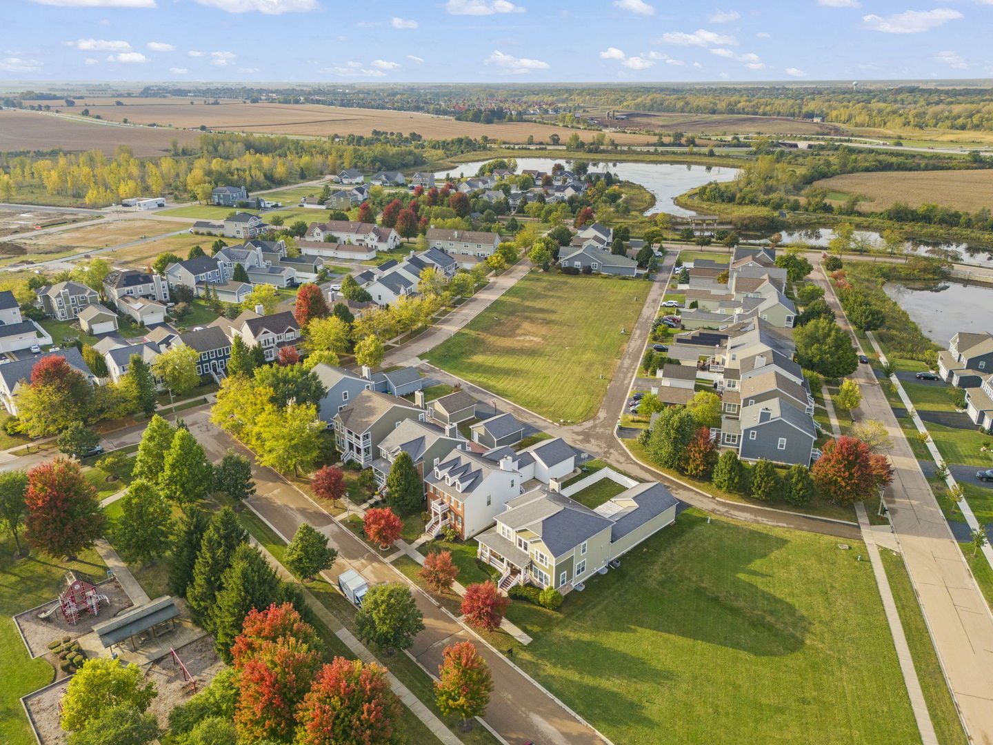 1290 Airs Avenue, Sugar Grove, IL 60554