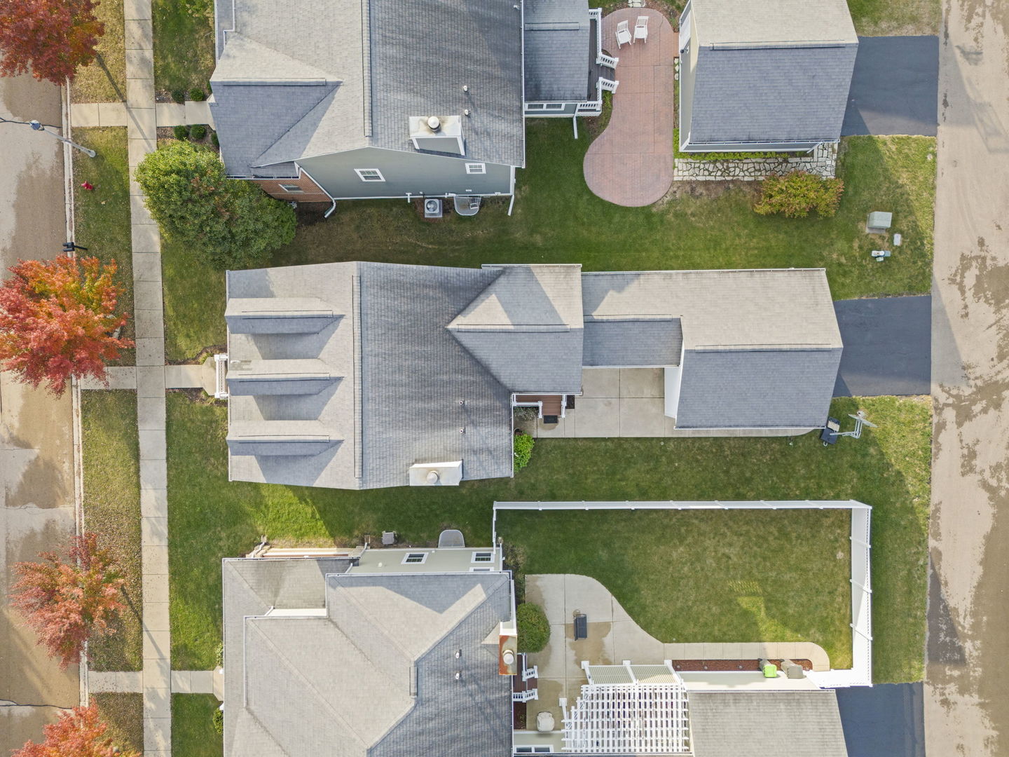 1290 Airs Avenue, Sugar Grove, IL 60554