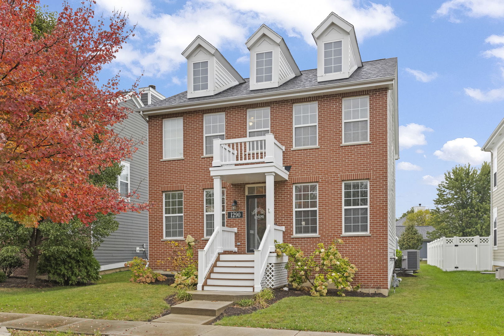 1290 Airs Avenue, Sugar Grove, IL 60554