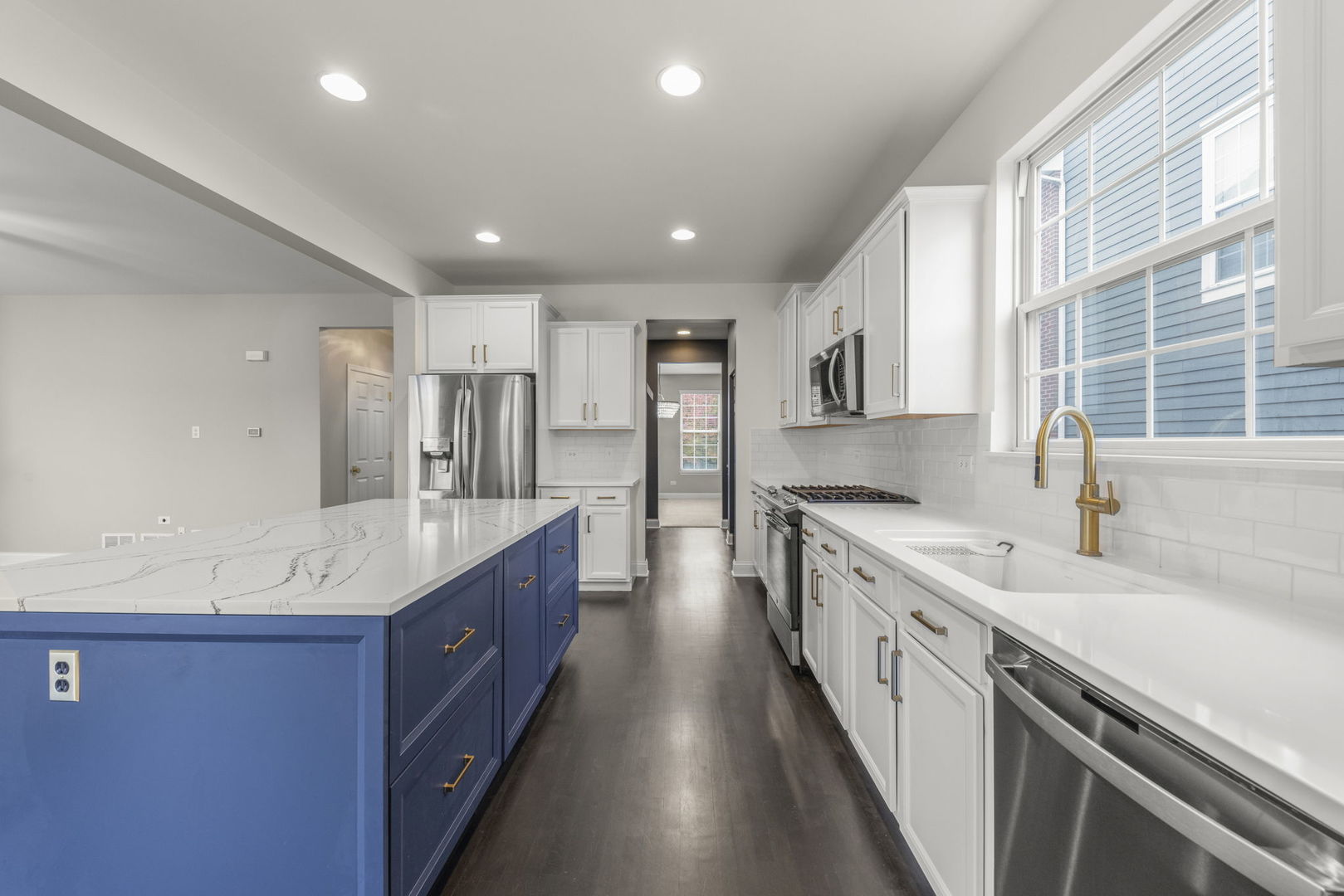 1290 Airs Avenue, Sugar Grove, IL 60554