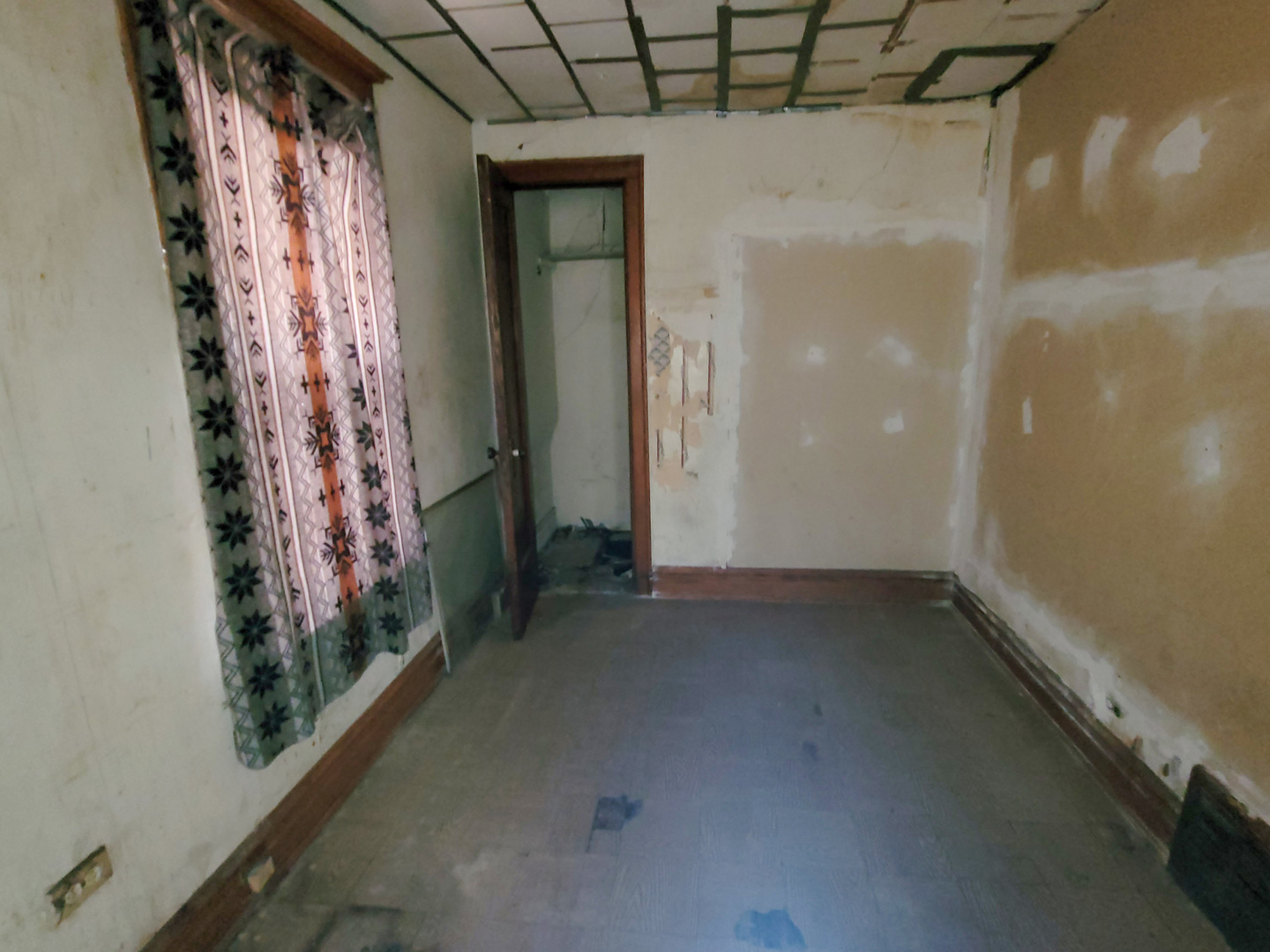 2641 W 69th Street, Chicago, IL 60629