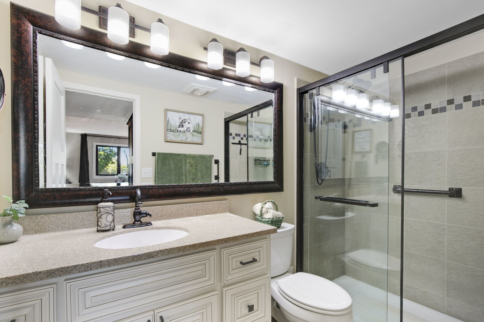 13200 W Heiden Circle #2105, Lake Bluff, IL 60044