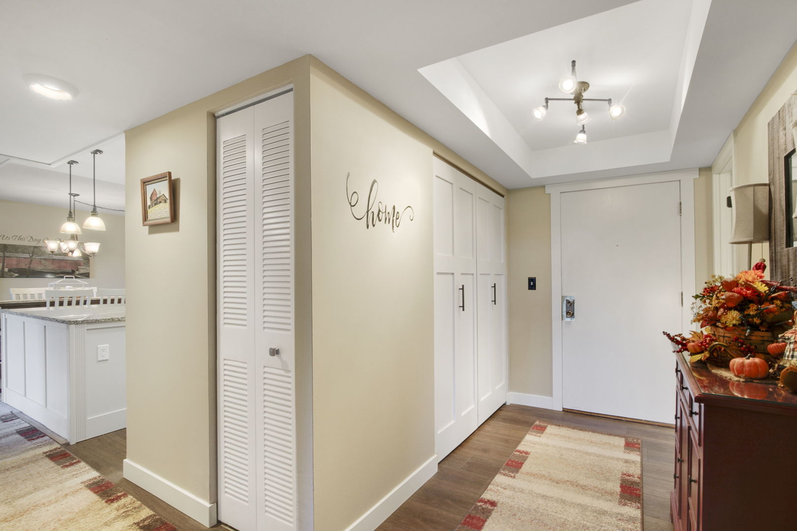 13200 W Heiden Circle #2105, Lake Bluff, IL 60044