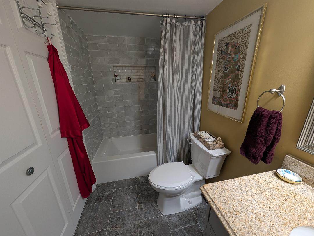 5965 Lakeside Place #204, Tinley Park, IL 60477