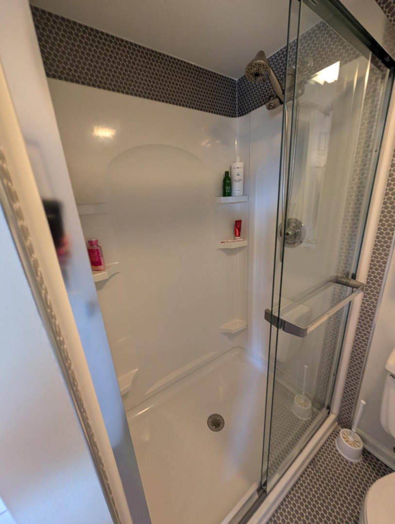 5965 Lakeside Place #204, Tinley Park, IL 60477