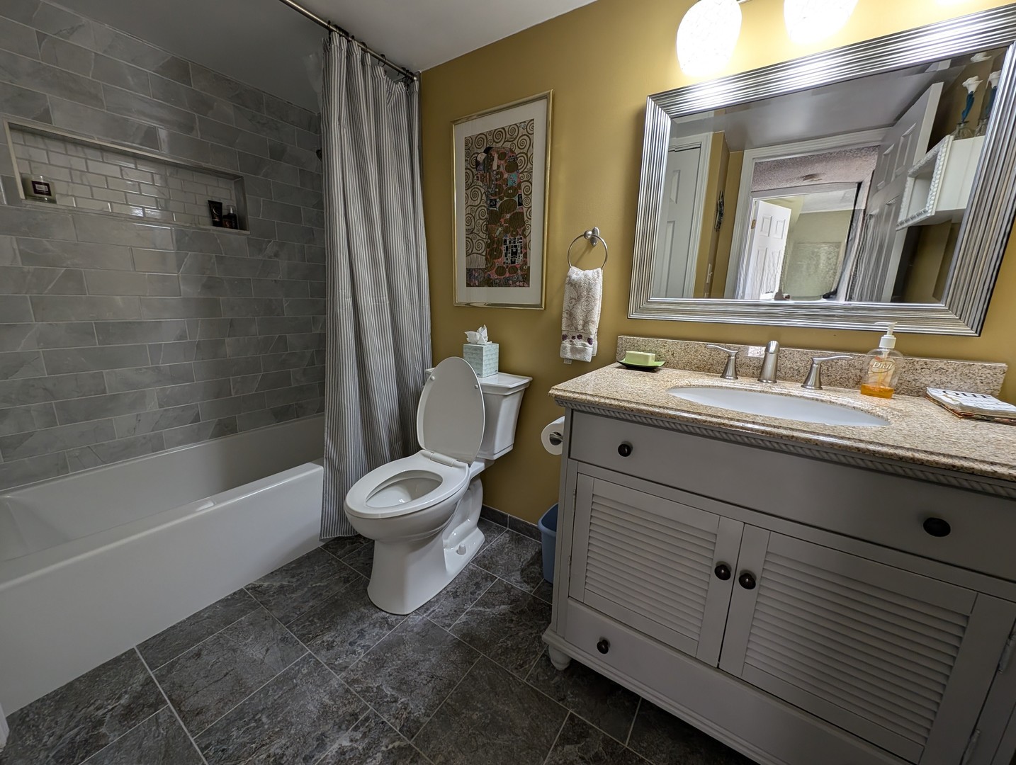 5965 Lakeside Place #204, Tinley Park, IL 60477