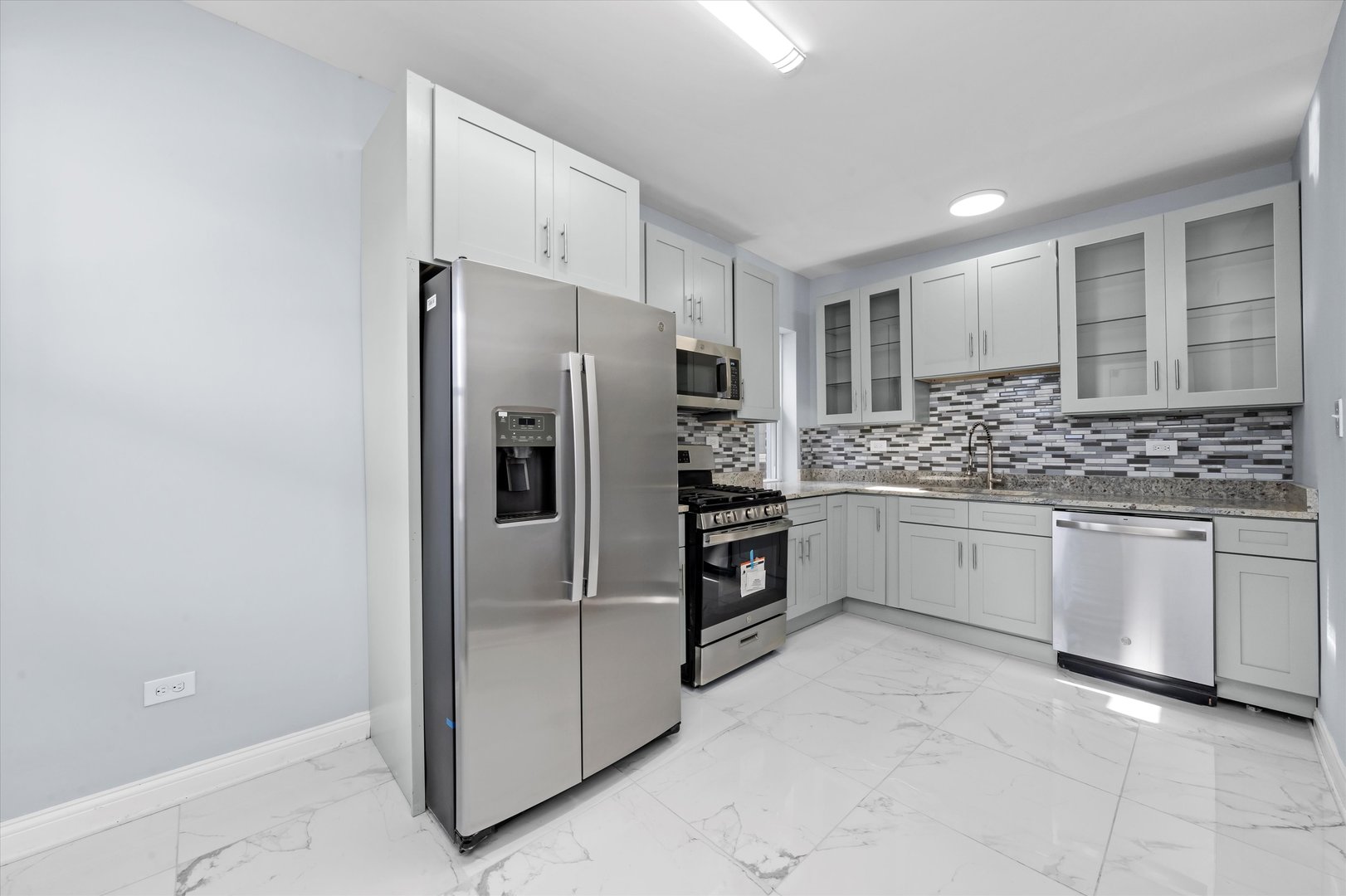 6929 S Peoria Street, Chicago, IL 60621