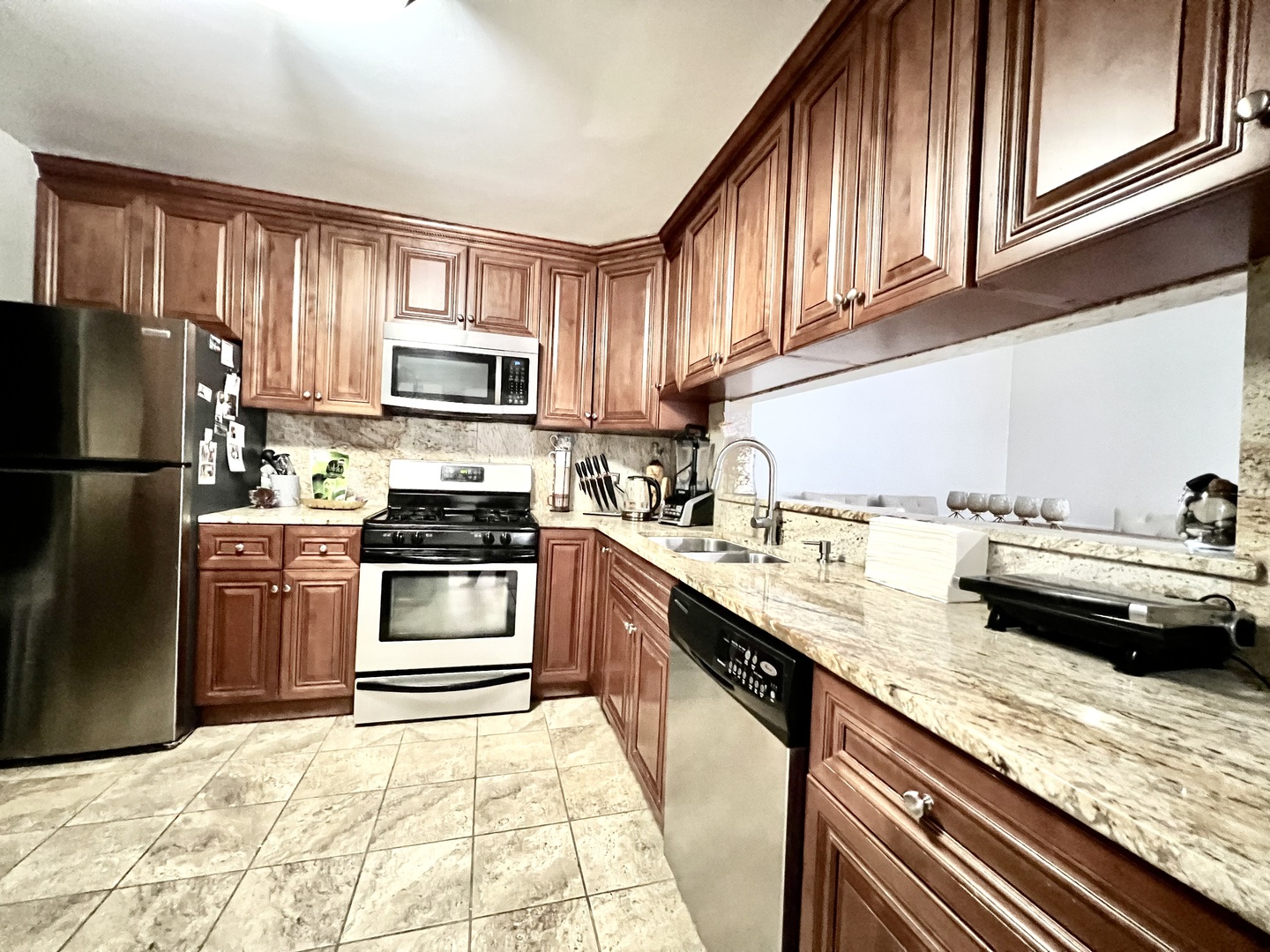 8246 Holly Court #D, Palos Hills, IL 60465
