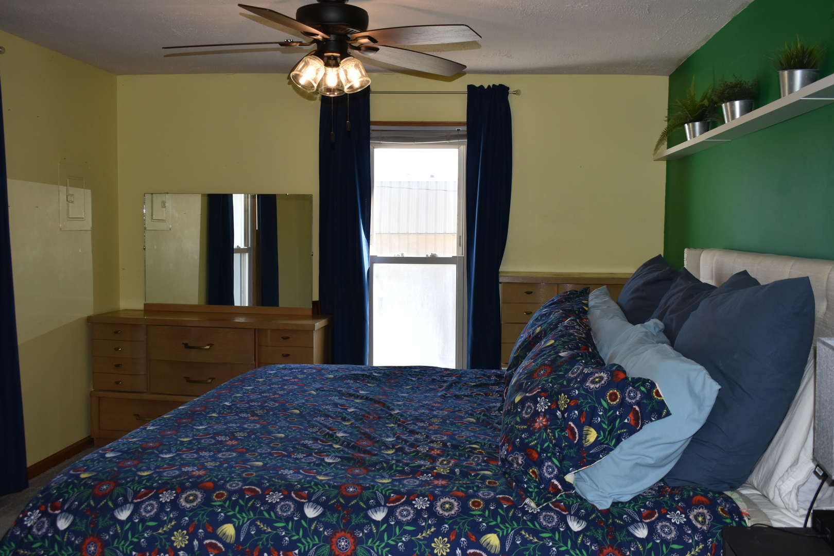 112 W 3rd Street, Gridley, IL 61744