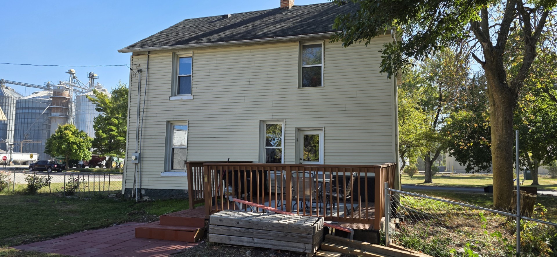 112 W 3rd Street, Gridley, IL 61744