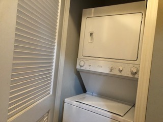 343 E 25TH Place #18C, Chicago, IL 60616