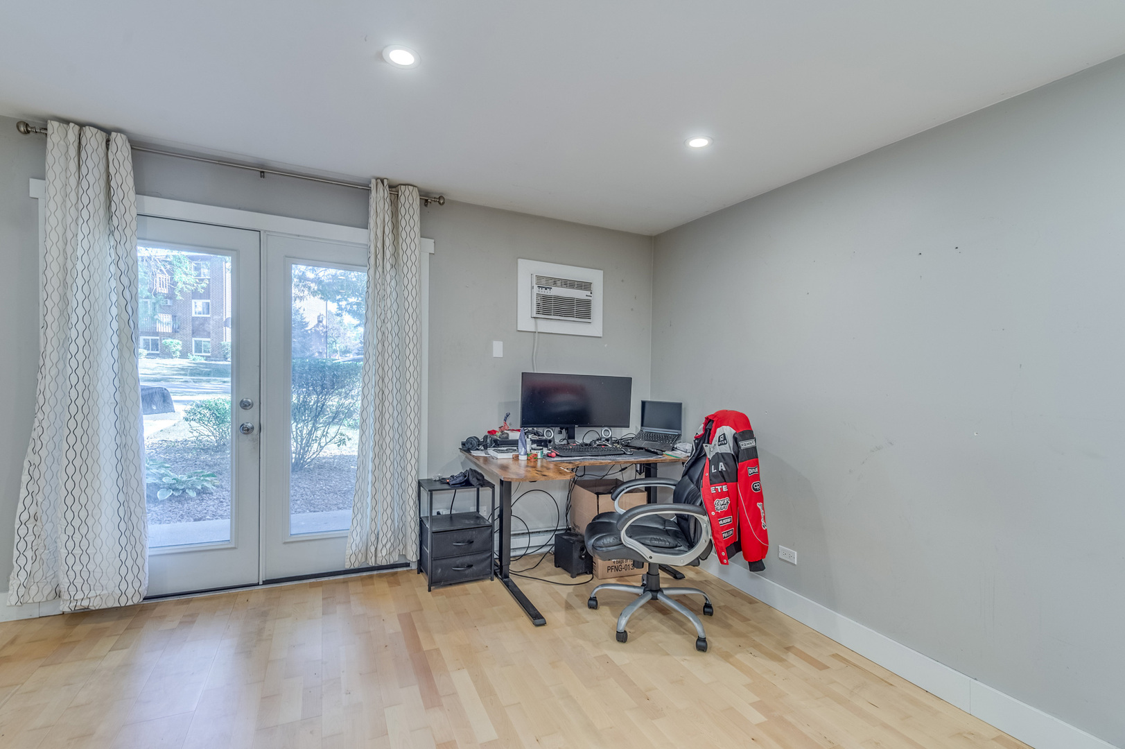 662 Daisy Lane #110, Roselle, IL 60172