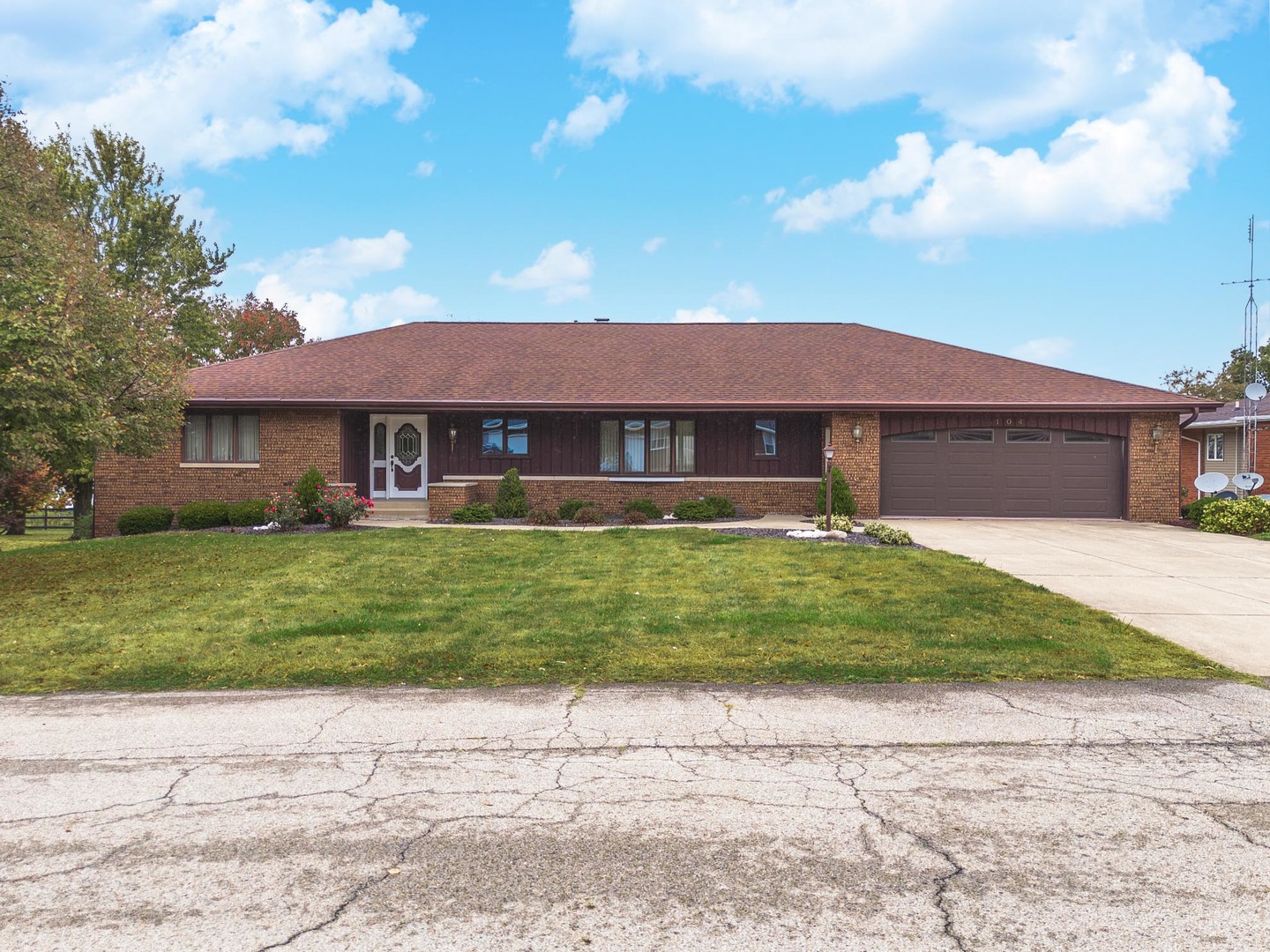 104 Boulder Drive, Gridley, IL 61744