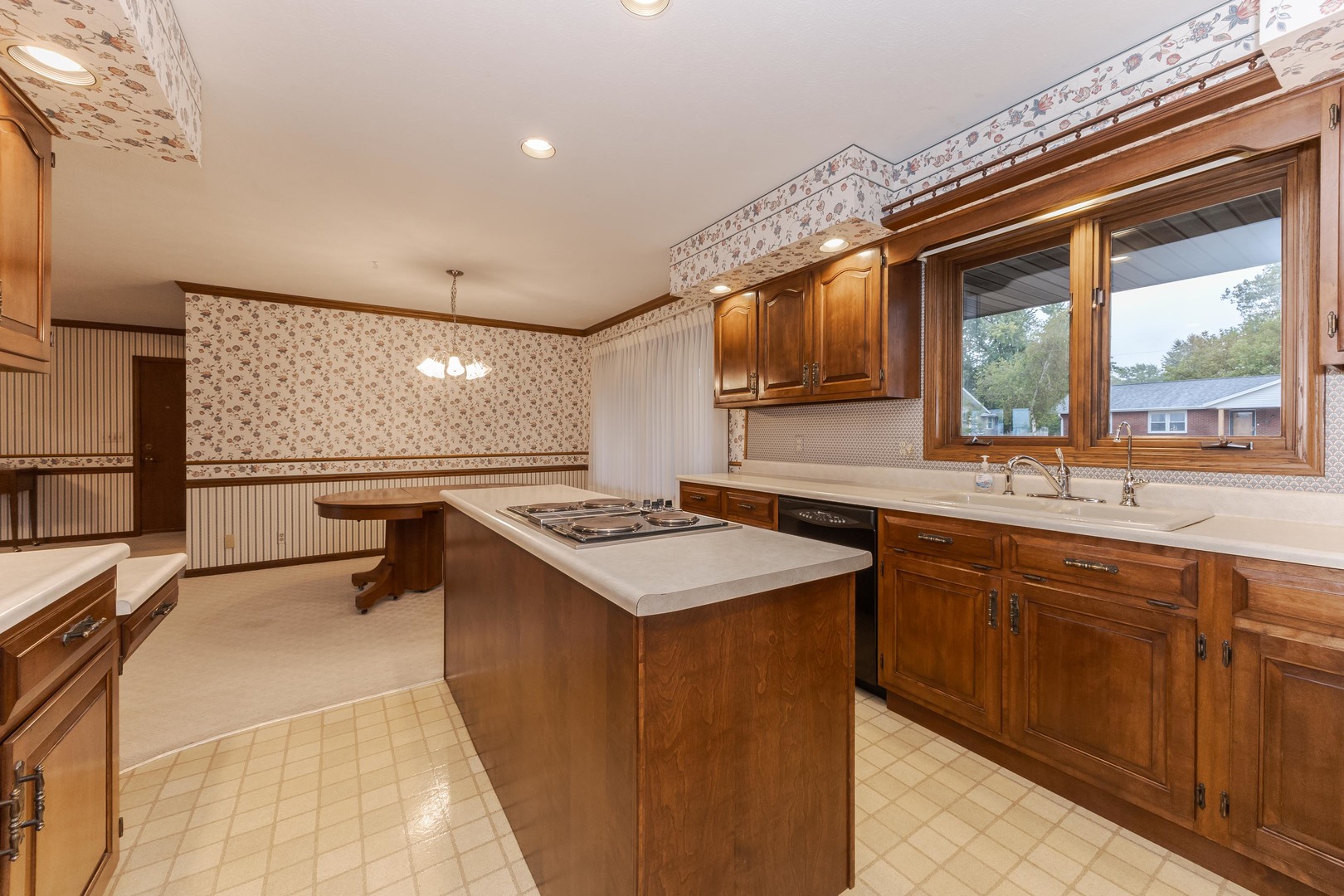 104 Boulder Drive, Gridley, IL 61744