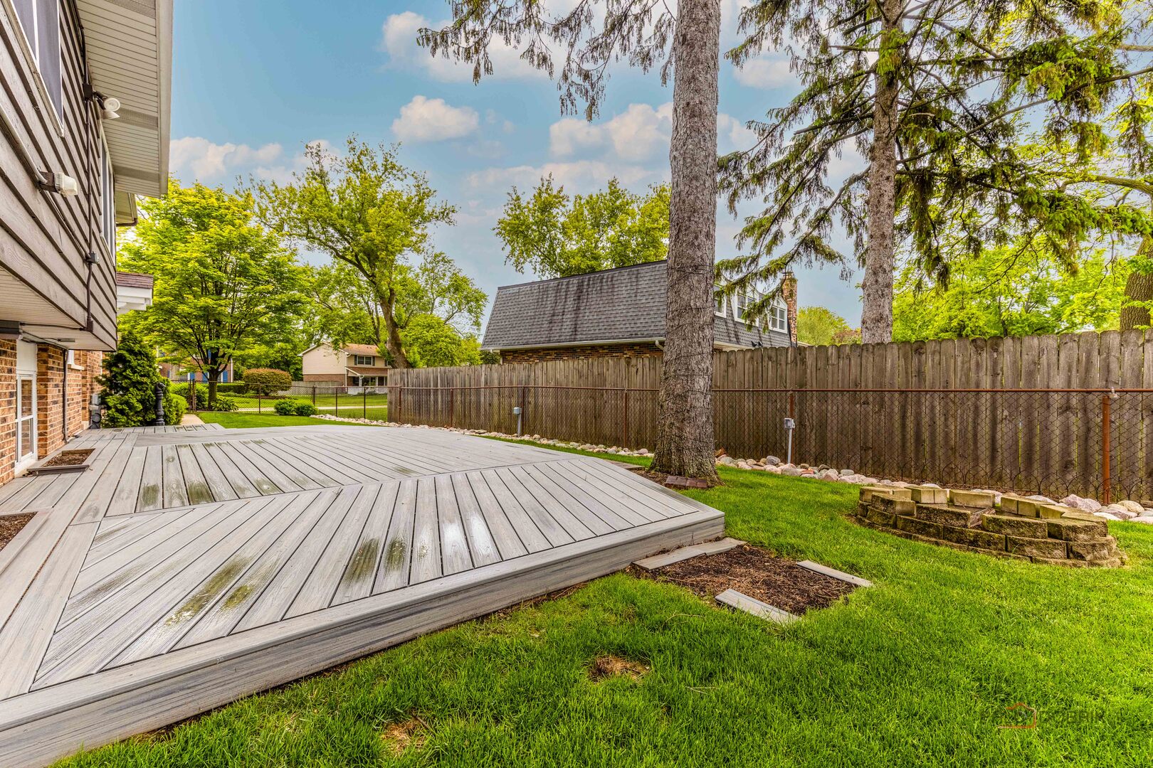 1137 Pine Tree Lane, Libertyville, IL 60048