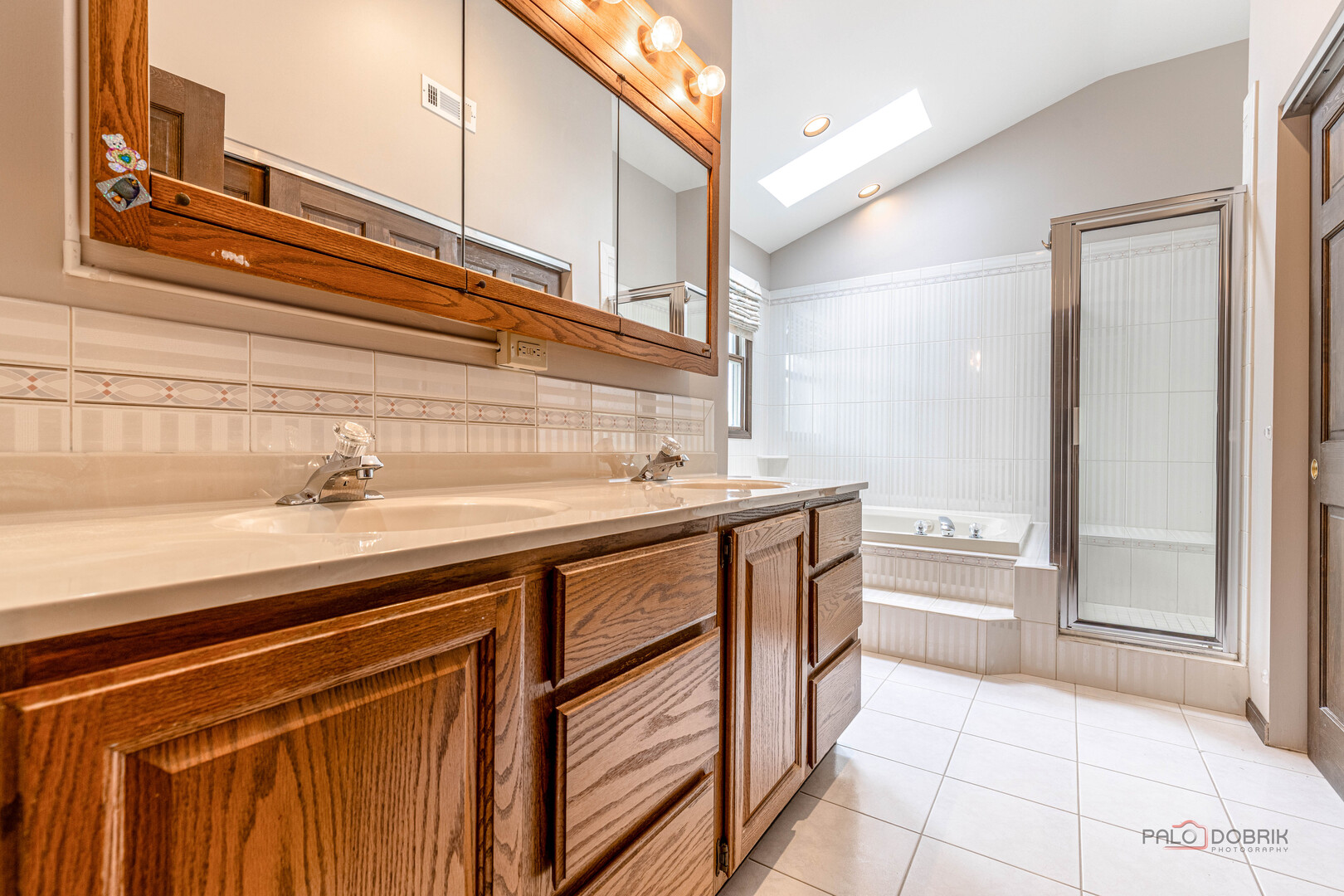 1137 Pine Tree Lane, Libertyville, IL 60048