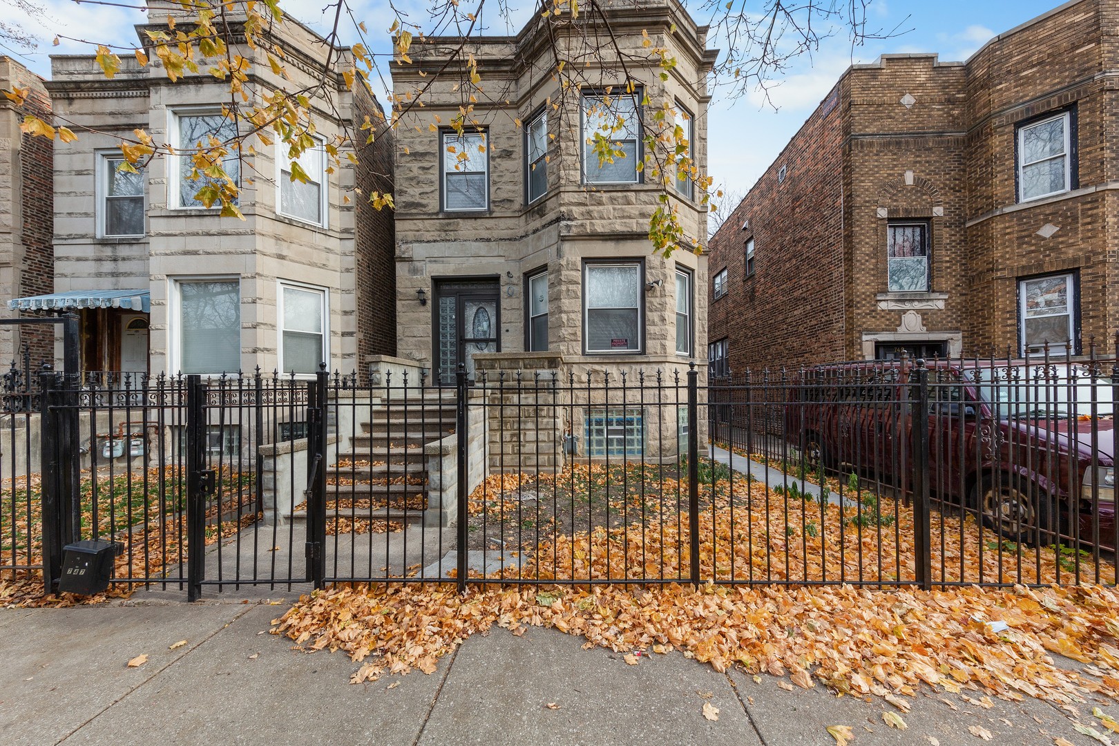 747 S Kenneth Avenue, Chicago, IL 60624